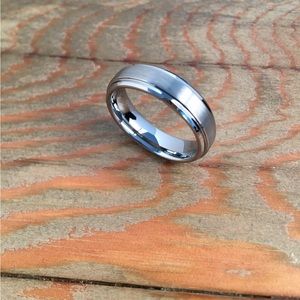 Men’s wedding band